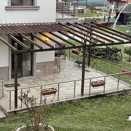 Vila Near Kartepe With Jacuzzi And Shared Pool