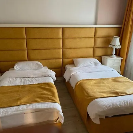 Near Kartepe With Jacuzzi And Shared Pool Vila