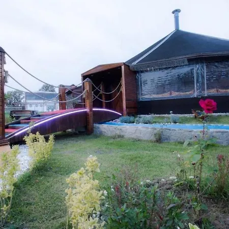 Near Kartepe With Jacuzzi And Shared Pool Vila
